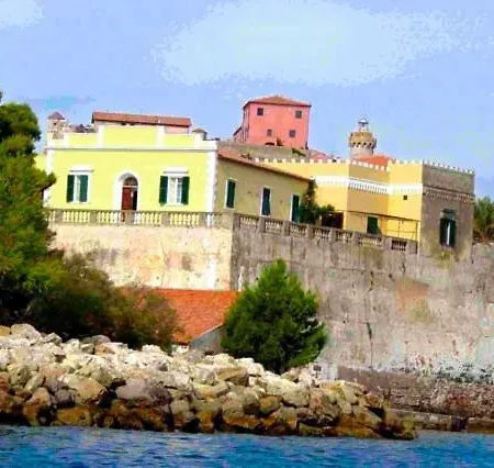 Дом отдыха Dimora Le Fortezze Sullo Scoglio - Goelba Портоферрайо