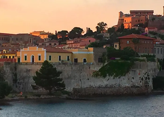 Сasa de vacaciones Dimora Le Fortezze Sullo Scoglio - Goelba *